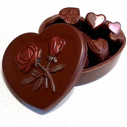 Bonbonnière cœur en chocolat noir 64% Bio Equitable garnie